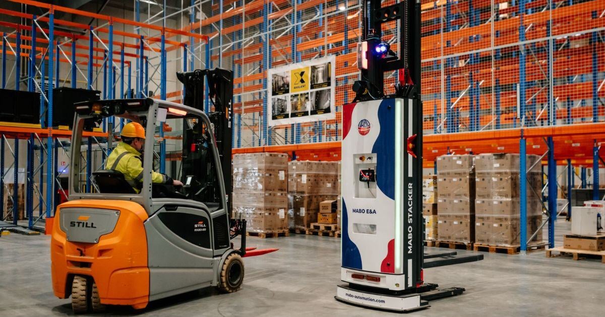 A Guide To Creating a Safe Loading Dock Environment