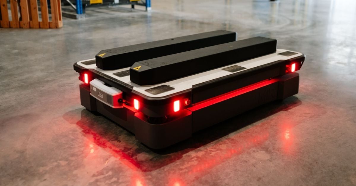 Why Real-Time Monitoring Is Crucial for Warehouse Safety