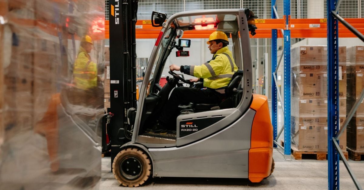 Why Real-Time Monitoring Is Crucial for Warehouse Safety