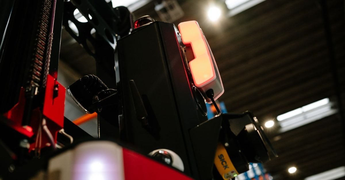 Why Real-Time Monitoring Is Crucial for Warehouse Safety